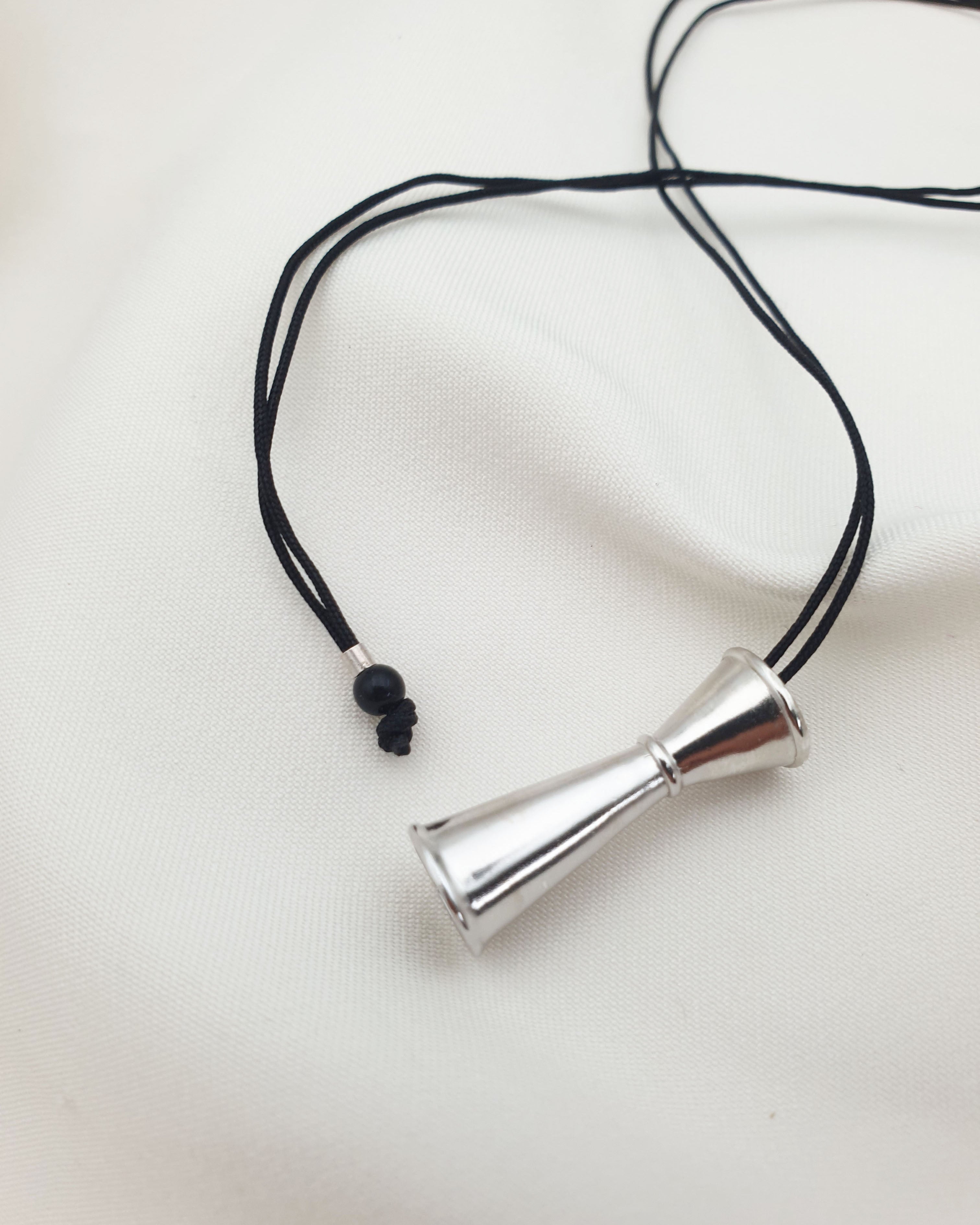 CLASSIC JIGGER NECKLACE