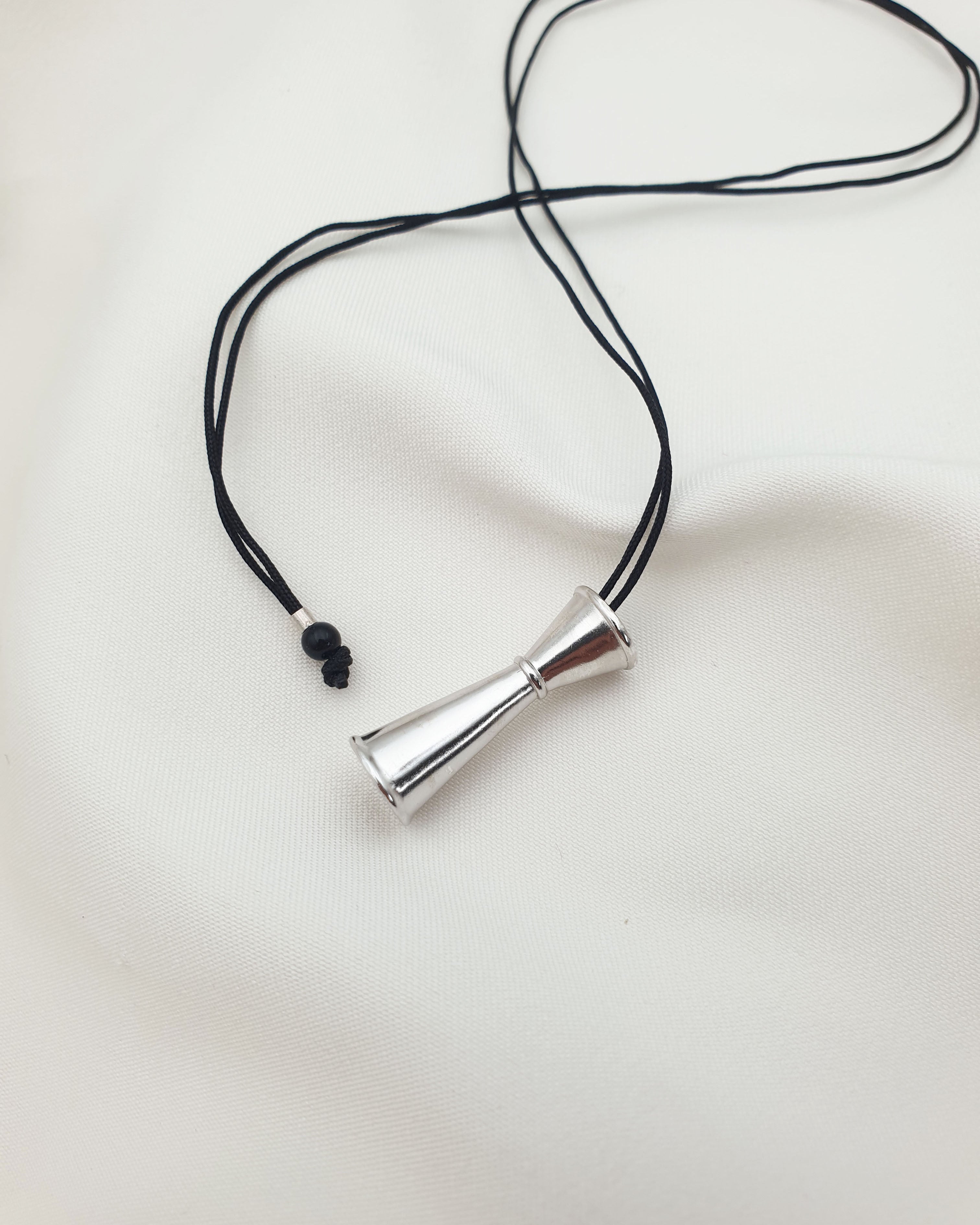 CLASSIC JIGGER NECKLACE