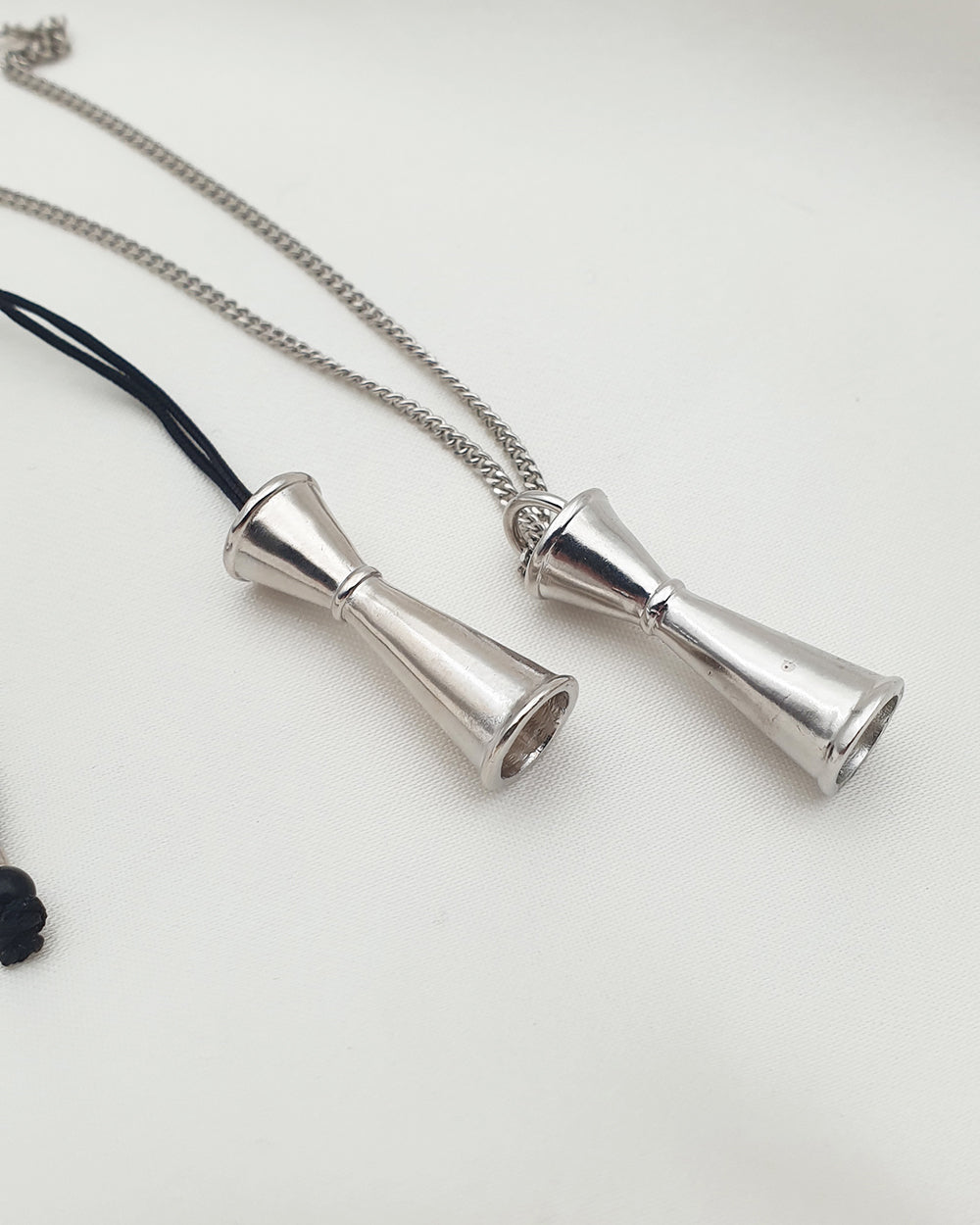 CLASSIC JIGGER NECKLACE