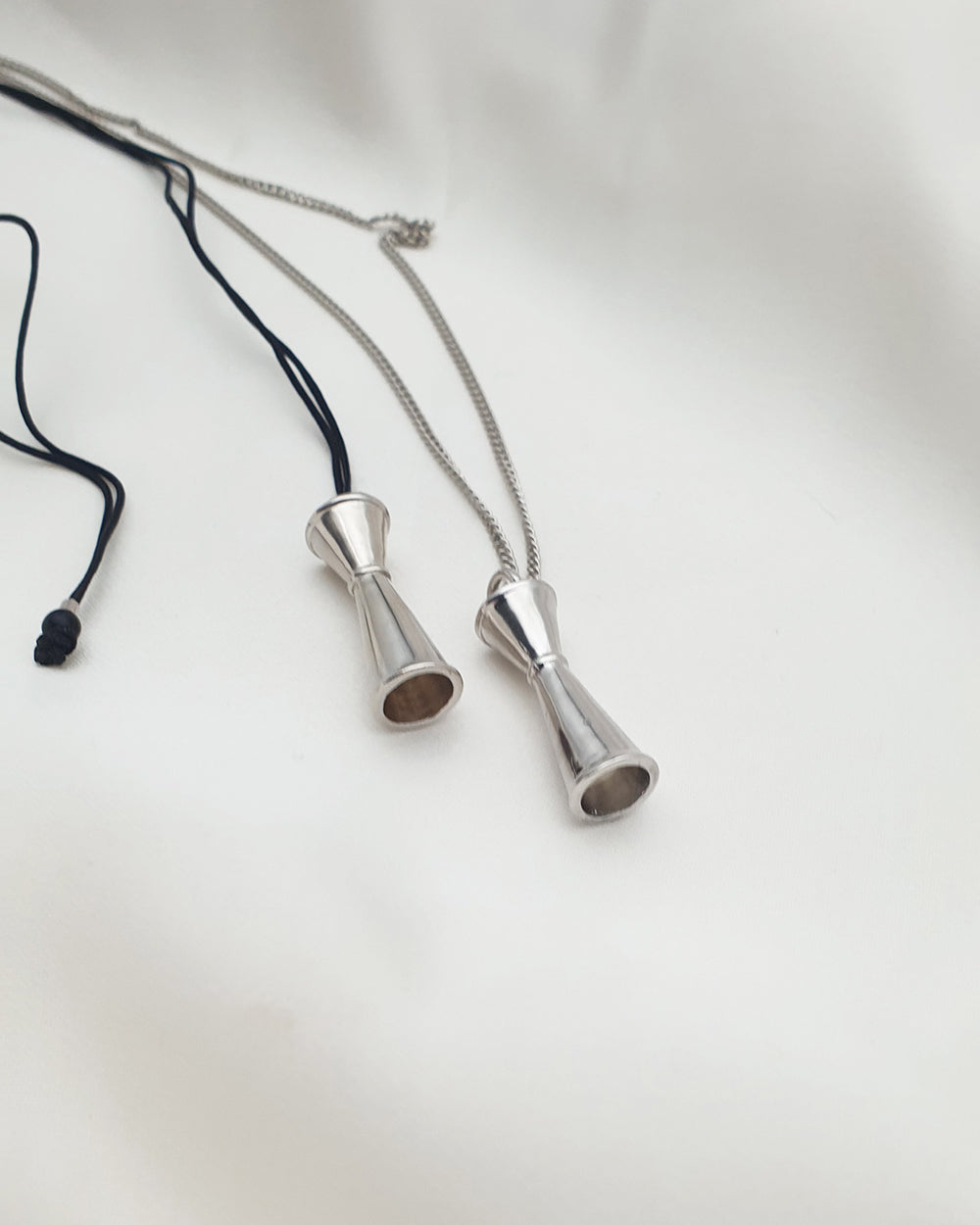 CLASSIC JIGGER NECKLACE